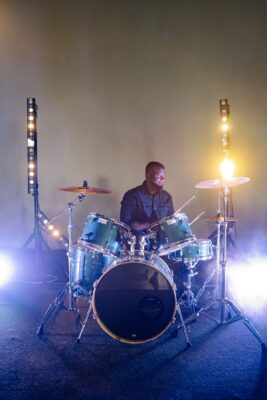 Frank Beard batteur de ZZ Top mort à 77 ans — batterie de rock sur scène